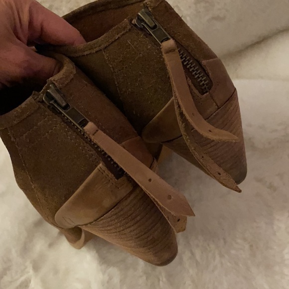 Naughty Monkey Sereena Brown Suede Ankle Booties size 8.5 - Picture 3 of 8